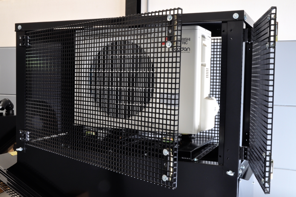 Schuindak fundatie warmtepomp buiten-unit